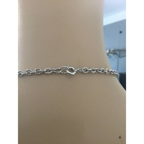 Avon Large Cross Necklace - Picture 3 of 3